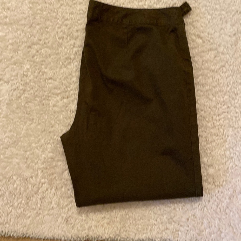 Liz Claiborne capris